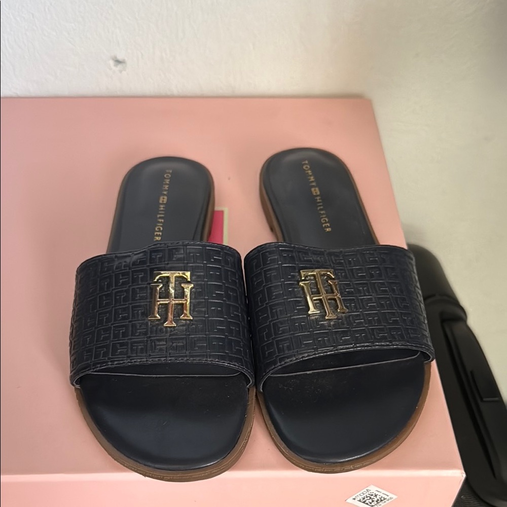 Tommy Hilfiger Women's Navy Blue Slide Sandals